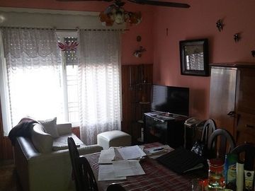 Casa para 2 Familias en venta en Remedios de Escalada Oeste