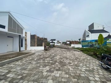 Di Jual Rumah Konsep Scandinavian Dekat Exit Toll Prambanan