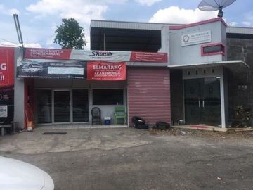 Ruko tengah kota cocok untuk usaha.RAMAI&STRATEGIS