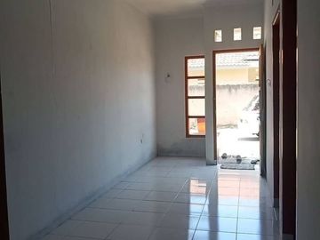 Rumah baru harga menarik lokasi strategis dekat stasiun KA