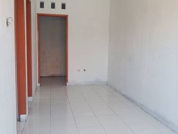 Rumah baru harga menarik lokasi strategis dekat stasiun KA