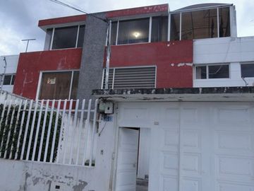 Venta de casa en Ibarra en Conjunto Sarahi, 4 dormitorios