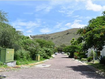 Terreno en esquina en las cañadas