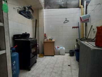 casa en venta en champagnat. Cod V17181