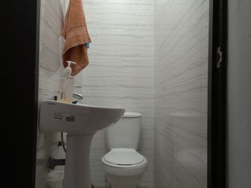 casa en venta en champagnat. Cod V17181
