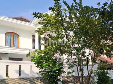 Rumah Mewah Nyaman 2 Lantai 8 KT di Giriloka 1 BSD City