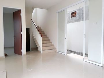 Rumah Mewah View Sawah Di Purwomartani Utara Bandara