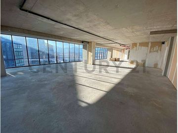 Arriendo Oficina de 263 m2 en Avda. La Dehesa