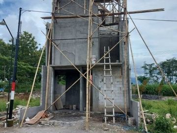 rumah mewah area dau harga 600 jt an