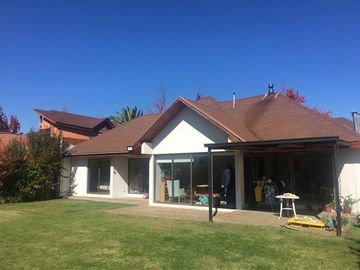Casa en arriendo de 4 dorm. en Talca
