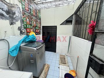 Se Vende Casa Como Terreno En Floresta Los Olivos