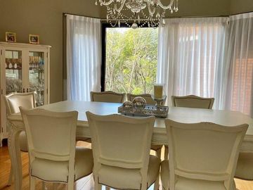 ALQUILER EXCLUSIVO TRIPLEX CON PILETA, DOS COCHERAS - BARRIO PARQUE