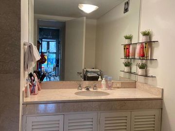 ALQUILER EXCLUSIVO TRIPLEX CON PILETA, DOS COCHERAS - BARRIO PARQUE