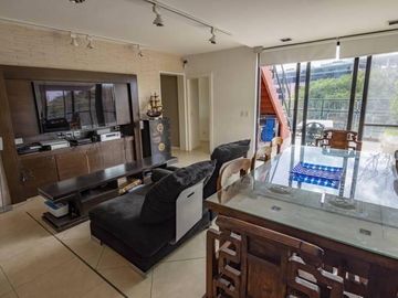 ALQUILER EXCLUSIVO TRIPLEX CON PILETA, DOS COCHERAS - BARRIO PARQUE