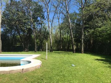 Casa de campo, ubicada en Villa Ruiz.
