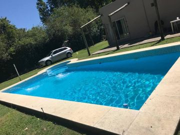 Casa de campo, ubicada en Villa Ruiz.