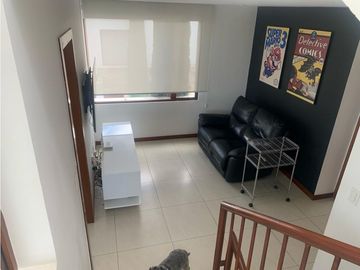 VENDO HERMOSA CASA EN QUITO SECTOR TUMBACO