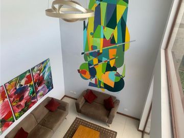 VENDO HERMOSA CASA EN QUITO SECTOR TUMBACO