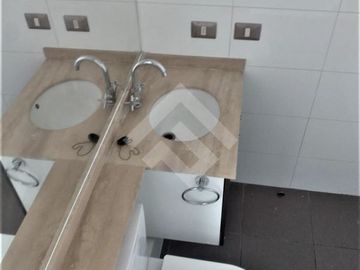 Departamento en arriendo de 2 dorm, 2 baños, Recoleta.