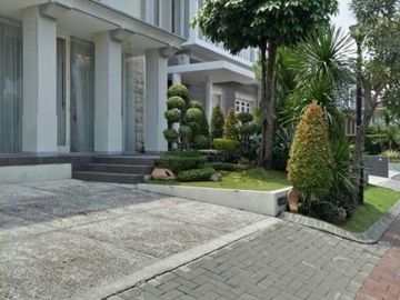 Dijual Rumah Semi Furnish Royal Park Satu Citraland Surabaya *TD