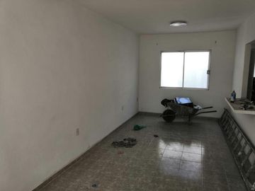 Casa en Rio Medio 3 recien remodelada. Cochera cerrada