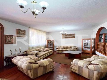 Casa de oportunidad en venta sector La Primavera