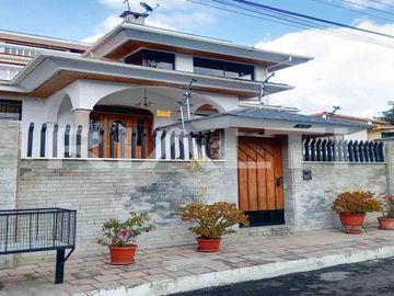 Casa de oportunidad en venta sector La Primavera