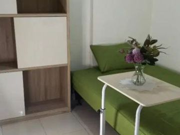 Apartemen Educity Yale, Baru Renov Hadap: pool