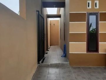 Rumah Baru Siap Huni 2 Lantai SHM di Mojosari Dekat Polres Mojokerto