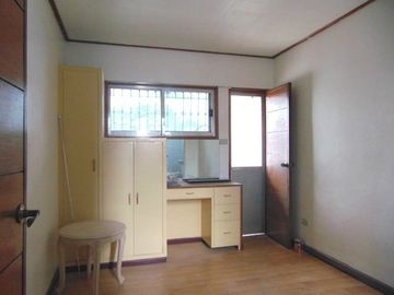 Semi-Furnished 3 Bedrooms Apartment in Banilad Cebu City