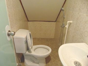 Semi-Furnished 3 Bedrooms Apartment in Banilad Cebu City