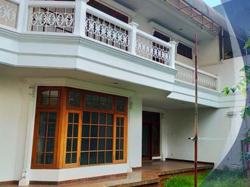 Rumah Mewah, Area Elite Menteng, Jalan Maluku, Jakarta Pusat