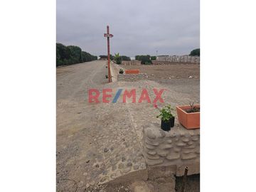 Oportunidad de invertir en un lote de terreno rústico (predio San Juan de agua dulce) en San Vicente de Cañete 
1 lote de 500 m2 en esquina US$ 40,00