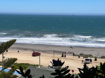 Casa con espectacular vista al mar