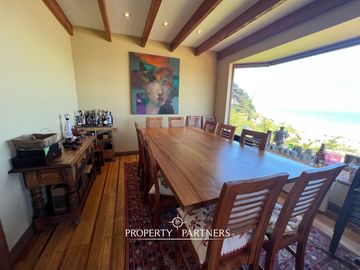 Casa con espectacular vista al mar