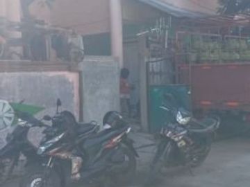 Rumah teluk gong,hadap barat,akses depan 3 mobil