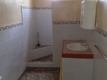 Se Vende Casa Cerca del Mar en Ballenita