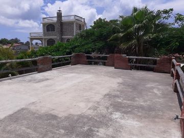 Se Vende Casa Cerca del Mar en Ballenita
