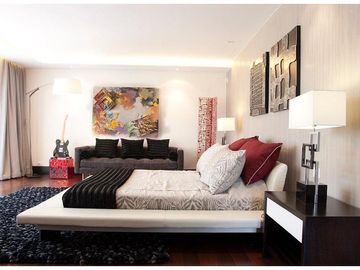 ESPECTACULAR CASA AMOBLADA DE VENTA, CON PISCINA, EN URB. EXCLUSIVA CUMBAYA (Sector Colegio Menor)