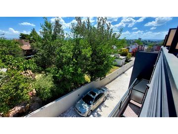 VENTA TRIPLEX A ESTRENAR EN HOUSING BARRIO SANTA RITA VILLA CARLOS PAZ