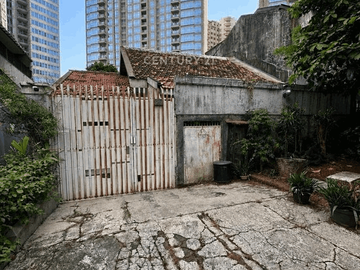 Dijual Rumah Lama Hitung Tanah Dekat Pakubuwono JakSel