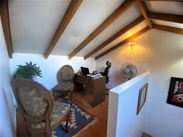 Casa en Venta en AMPLIO JARDÍN CON PISCINA..