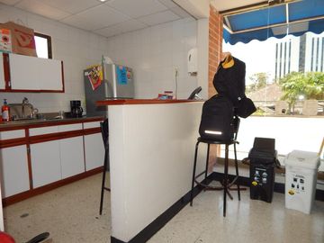 casa-local en venta en el prado. Cod V88017