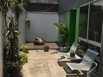 EDIFICIO MULTIUSOS DE DOS FRENTES CON LOCAL, SAN SIMON TICUMAC, BENITO JUAREZ