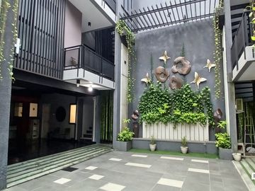 Dijual rumah aparthouse 4 tingkat di cipete jakarta selatan lokasi dekat ke MRT h.nawi