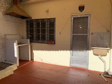 Departamento Tipo Casa en venta en Wilde Centro