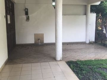 Rumah 1.5 Lantai, asri, nyaman dan tenang dimegapolitan cinere