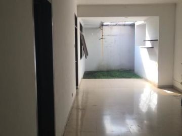 Rumah 1.5 Lantai, asri, nyaman dan tenang dimegapolitan cinere