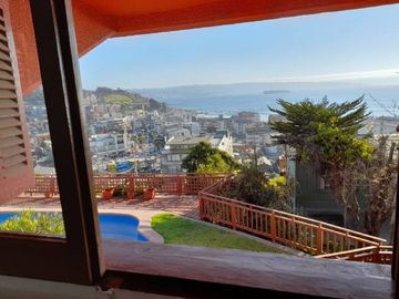 PRECIOSA CASA EN VENTA BELLAVISTA /REÑACA