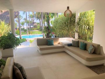 Casa Sola en El Podrido, Acapulco de Juárez, Guerrero CAEN-Er-922-Cs